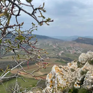 La Tablee Medievale Civrieux-dʼAzergues