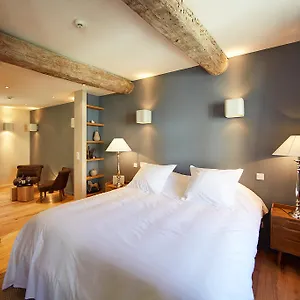 Les De L'oustalet, D'hotes Et Restaurant Etoile Gigondas
